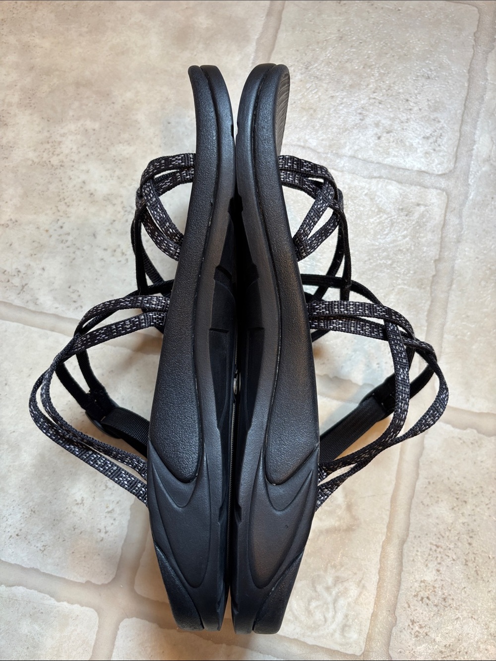 Chaco Women's 11 Zong X Ecotread Black Hugs & Kisses XO Open Back Sandals Slides - Picture 5 of 7